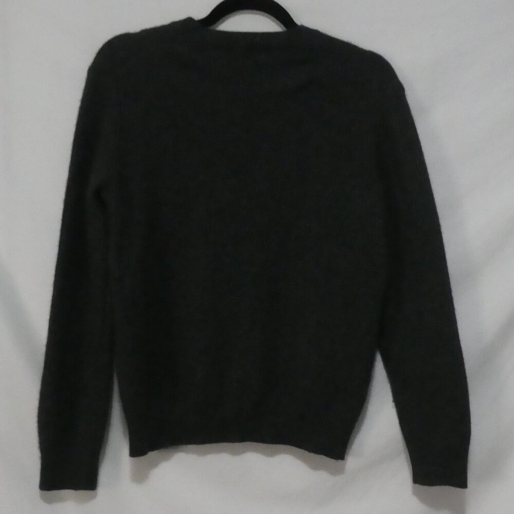 VINCE | medium | Classic Grey Soft Crew Neck Cashmere Sweater - Picture 3 of 14